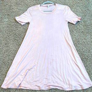 BCBGeneration size small never worn pink dress